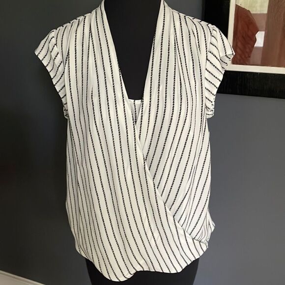 HALOGEN Surplice Cap Sleeve Faux Wrap Blouse. White with black rope print. NWT. - Picture 2 of 6